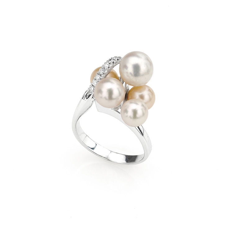 Ring white gold 18kt brilliant cut diamonds 0,10ct Japanese and Chinese Pearls